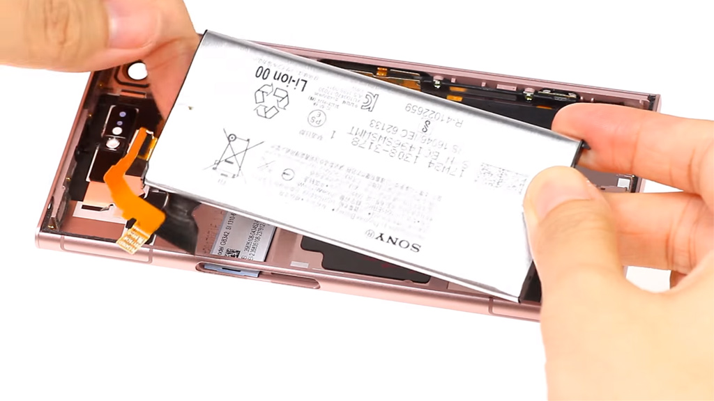 Sony xperia замена аккумулятора. Разъем карты памяти для Xperia xa2. Замена аккумулятора Sony Xperia xz1 Compact. Аккумулятор для телефона сони иксперия ха1плюс. Как разобрать телефон Sony Xperia.